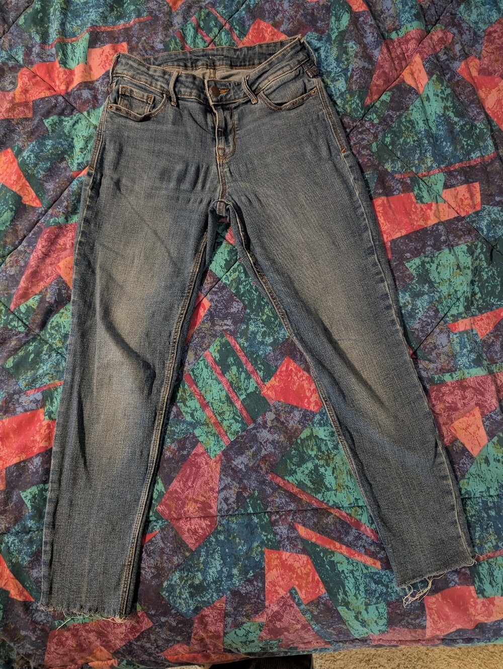 Old Navy Jeans Women's Size 6 Blue Medium Wash Raw Hem Distressed Skinny Rock